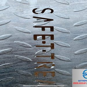 thép tấm gân 12mm (12ly)