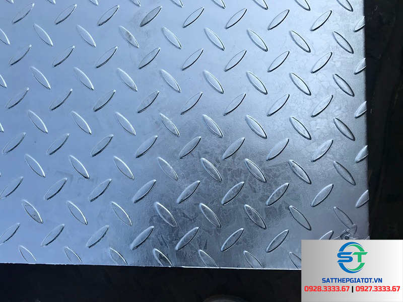 thép tấm gân 8mm (8ly)